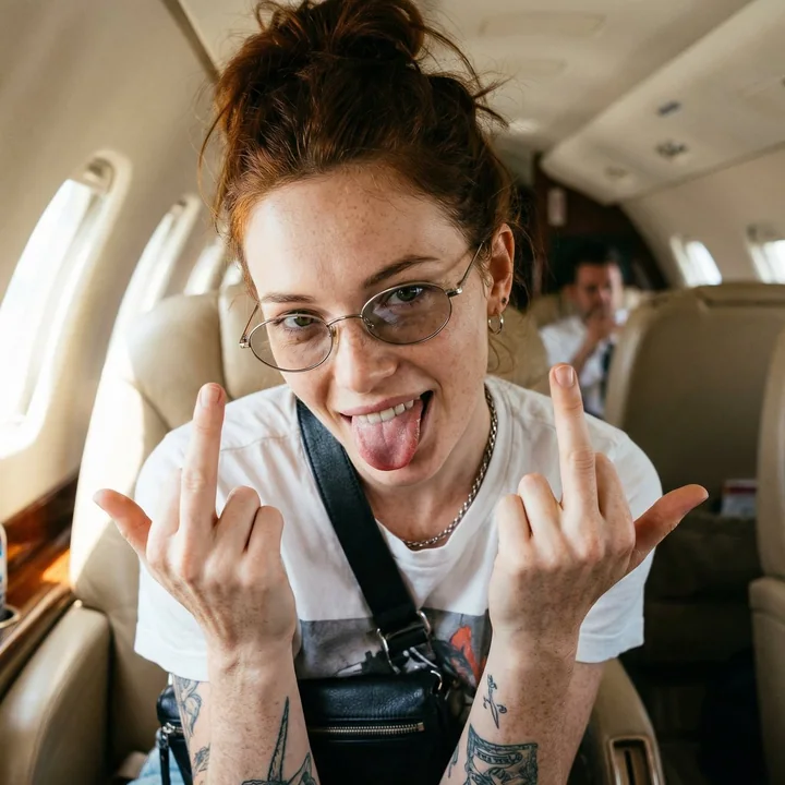 狗仔风私人客舱叛逆拽妹