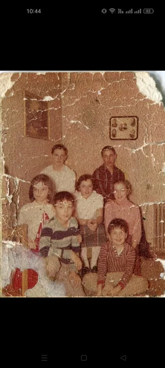 Restauration sans perte de portraits de cinéma de style hyper-réaliste