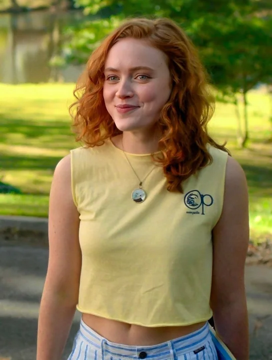 红发少女在暖阳公园