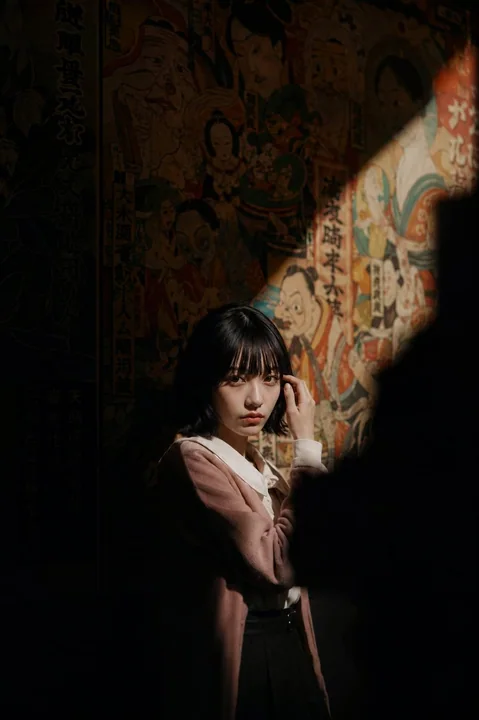 暗室复古女性电影感肖像摄影