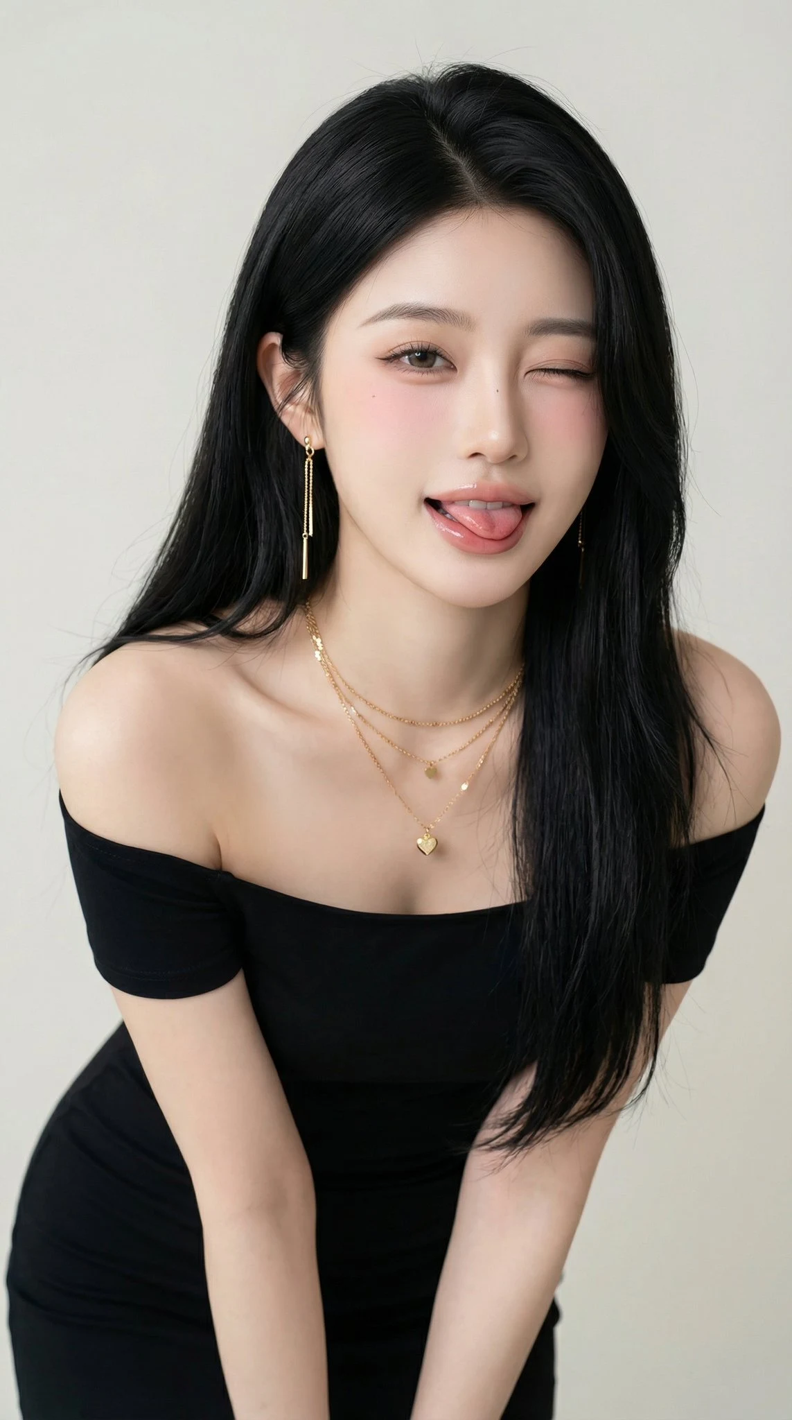 俏皮黑裙少女撩人写真