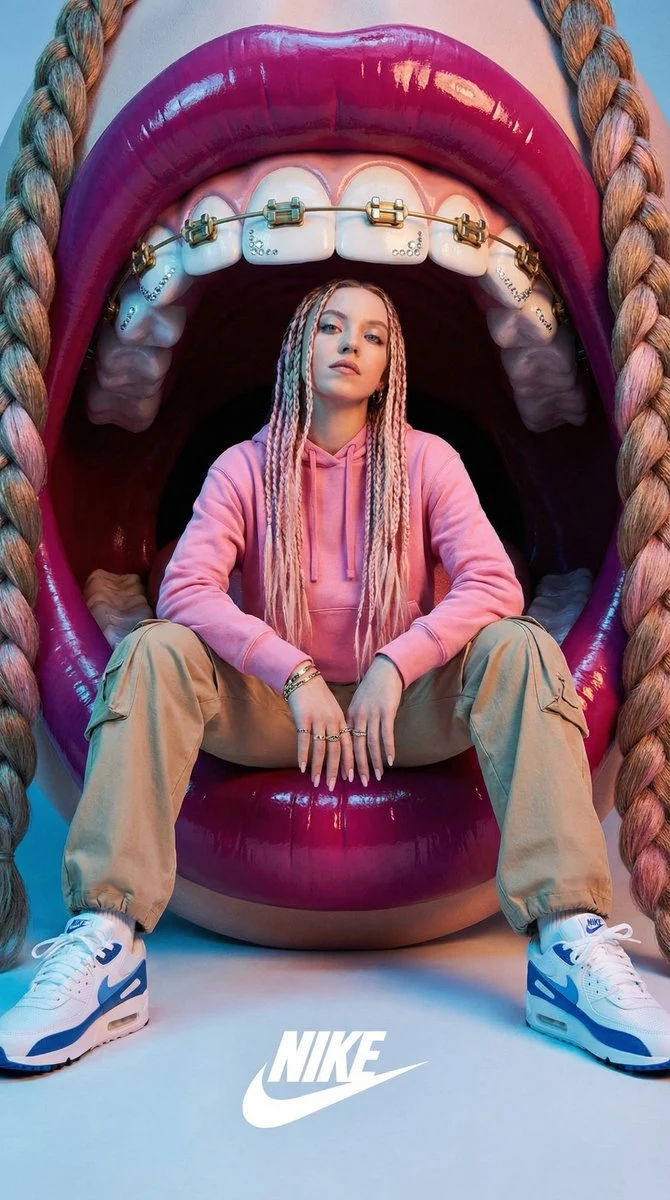 巨口潮拍少女写真