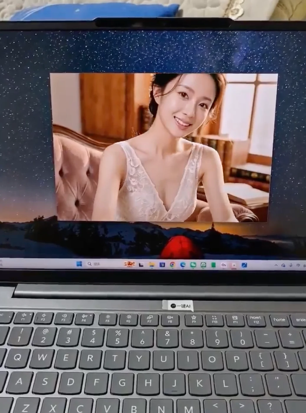 за экраном максимальная игривость и нежное соблазнение