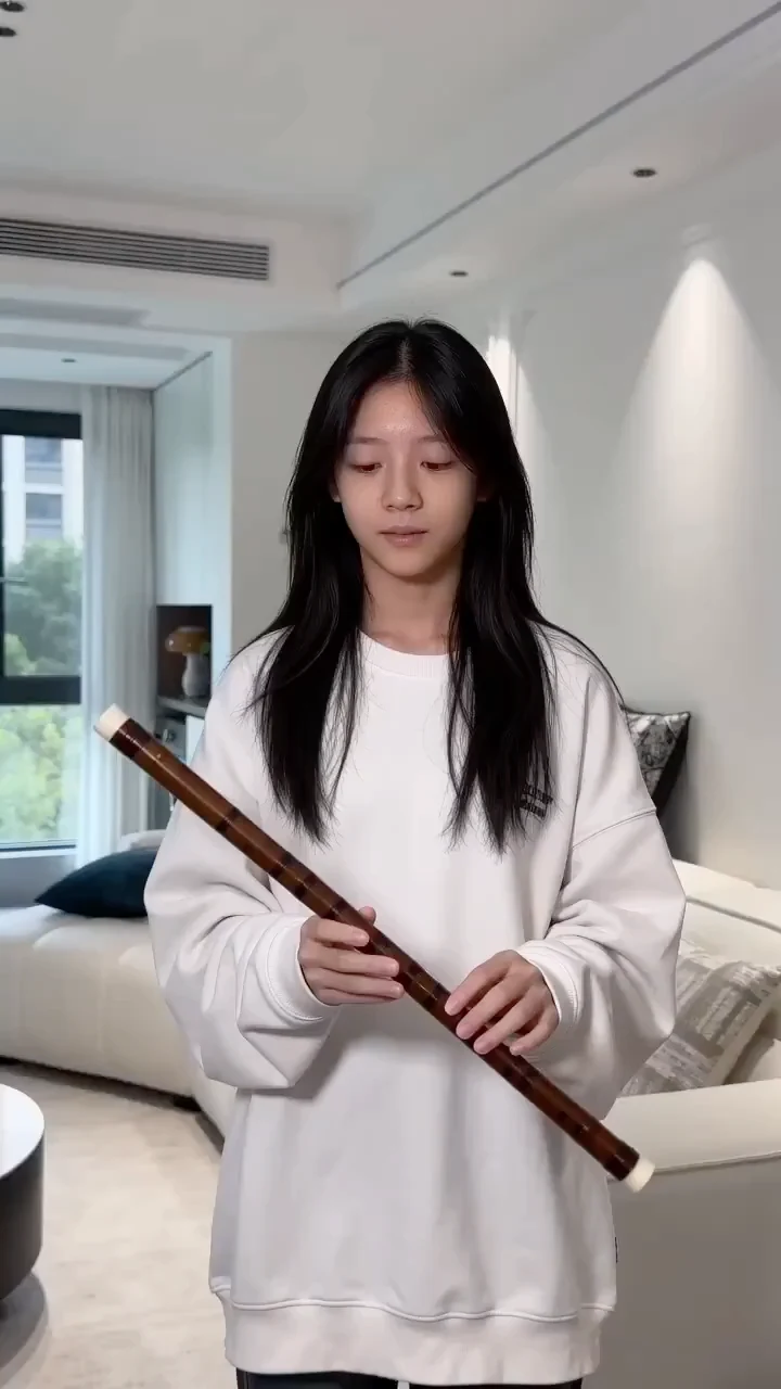 旋转竹笛的华丽变装瞬间