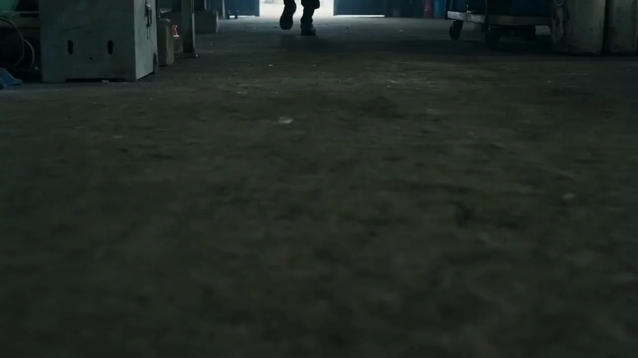 Sauvetage périlleux d'hôtes dans une usine abandonnée par la SAT de la Préfecture de police